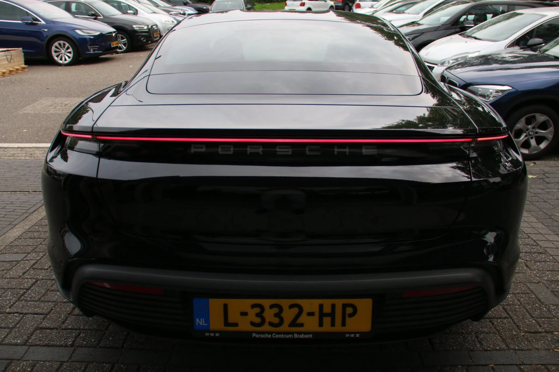 Hoofdafbeelding Porsche Taycan