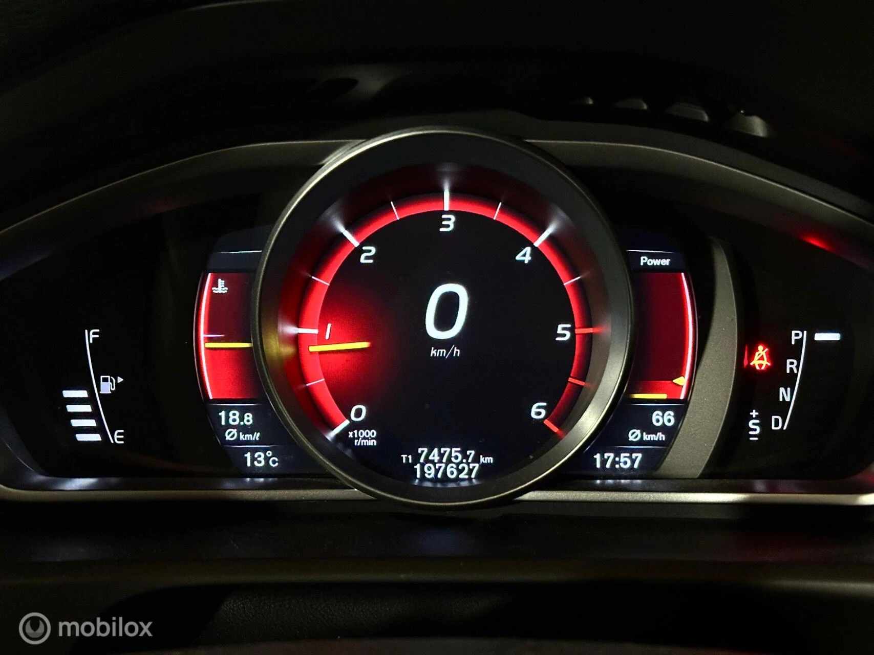 Hoofdafbeelding Volvo V40