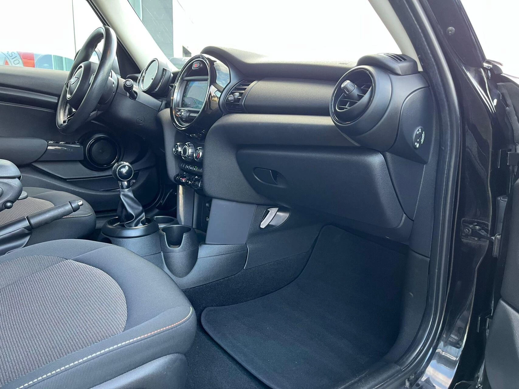 Hoofdafbeelding MINI One