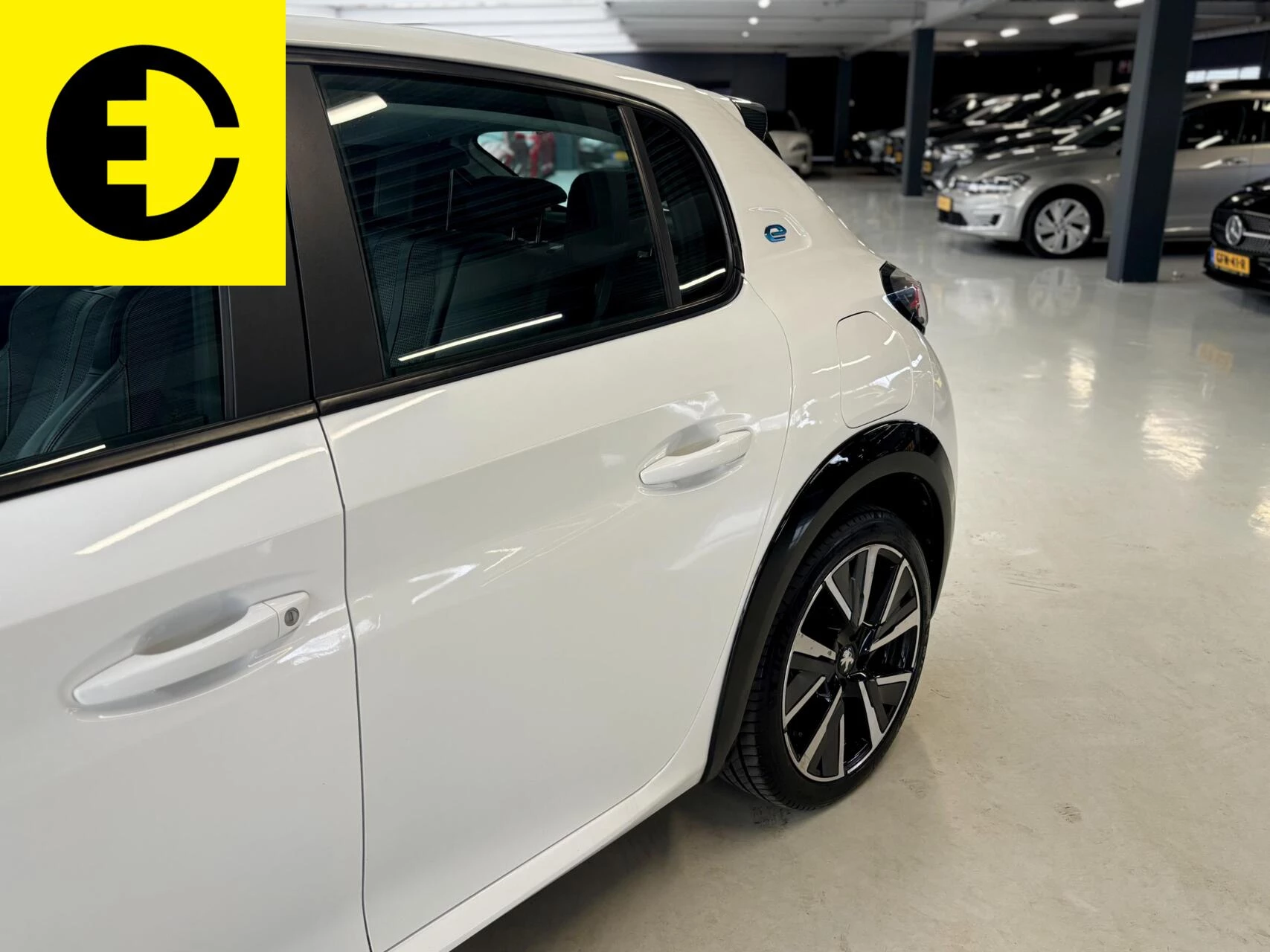 Hoofdafbeelding Peugeot e-208