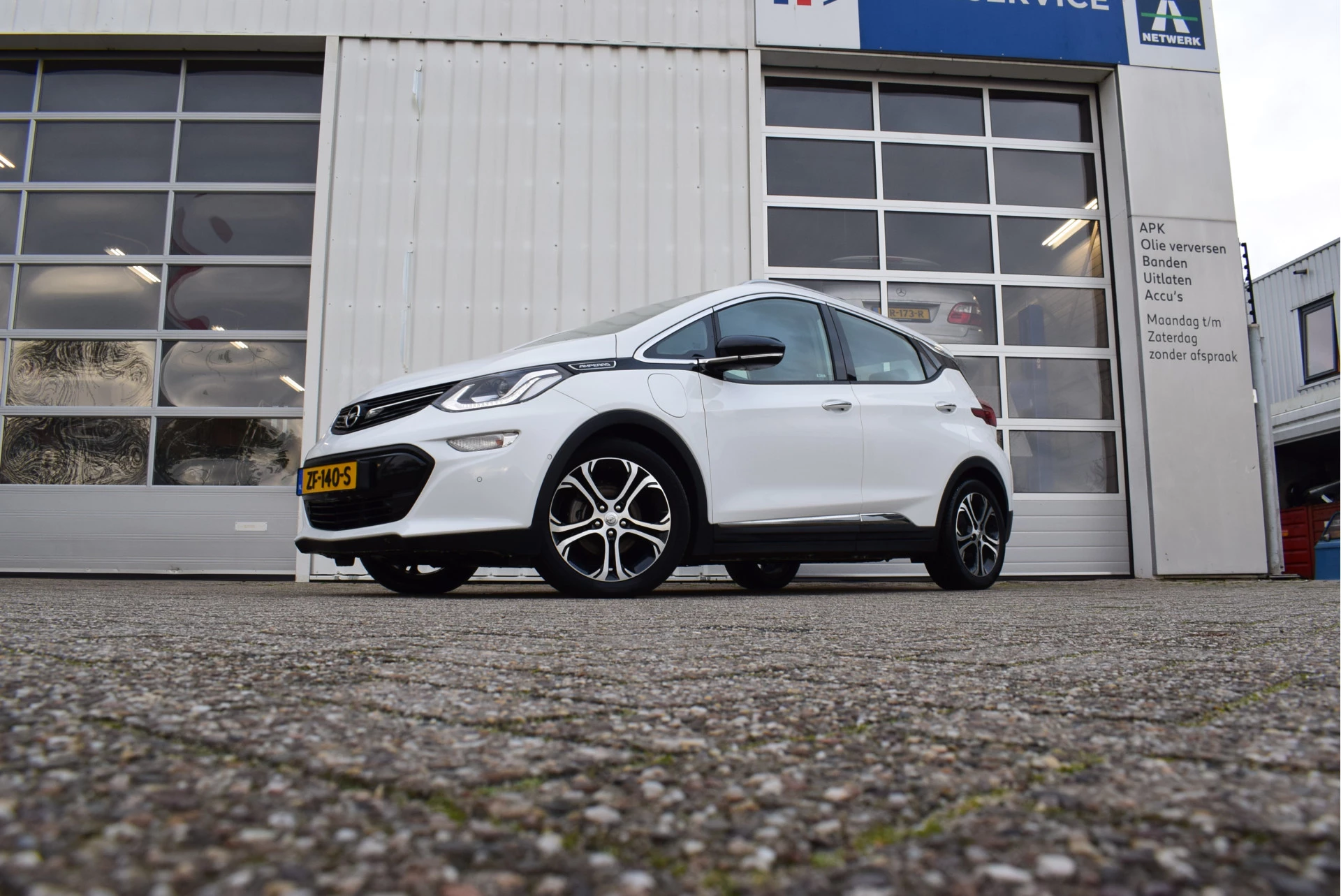 Hoofdafbeelding Opel Ampera-e