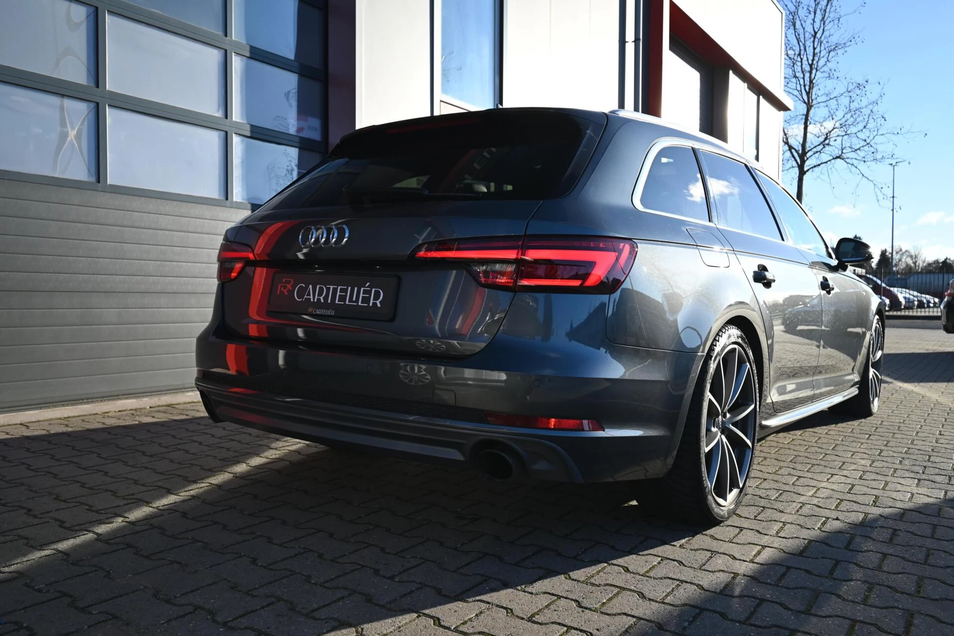 Hoofdafbeelding Audi A4