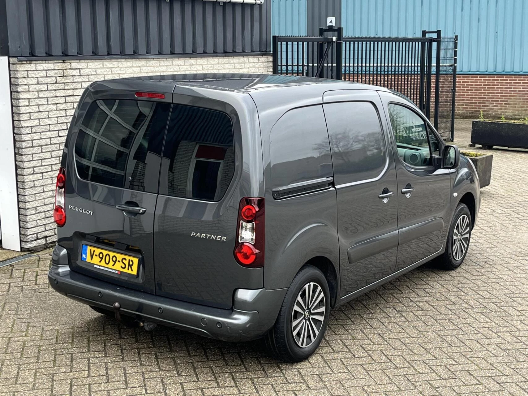 Hoofdafbeelding Peugeot Partner