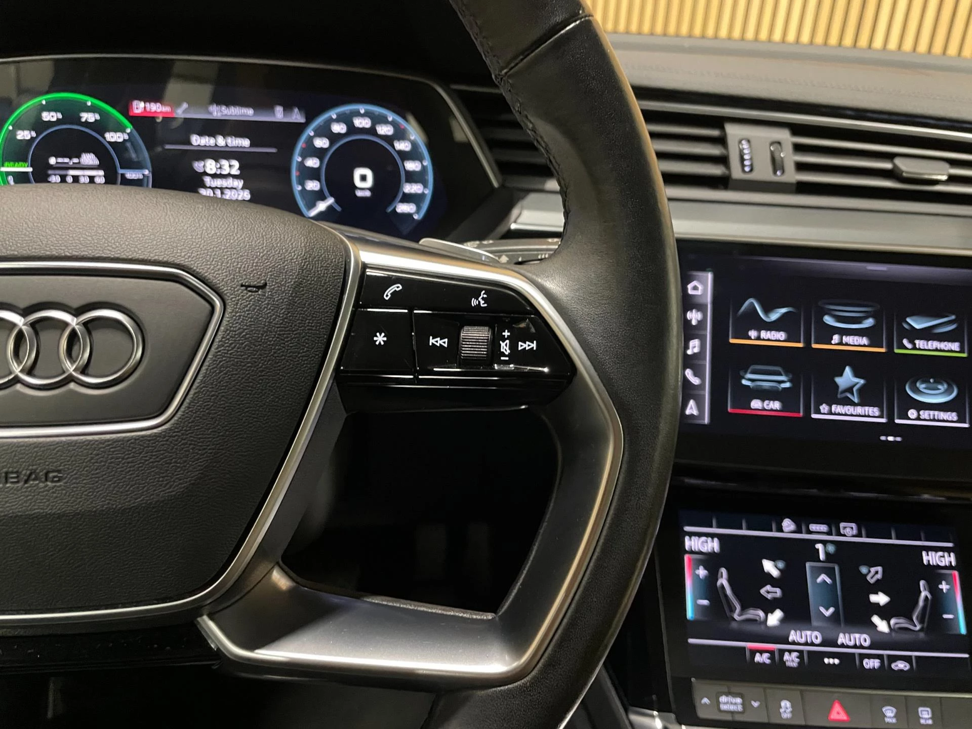 Hoofdafbeelding Audi e-tron