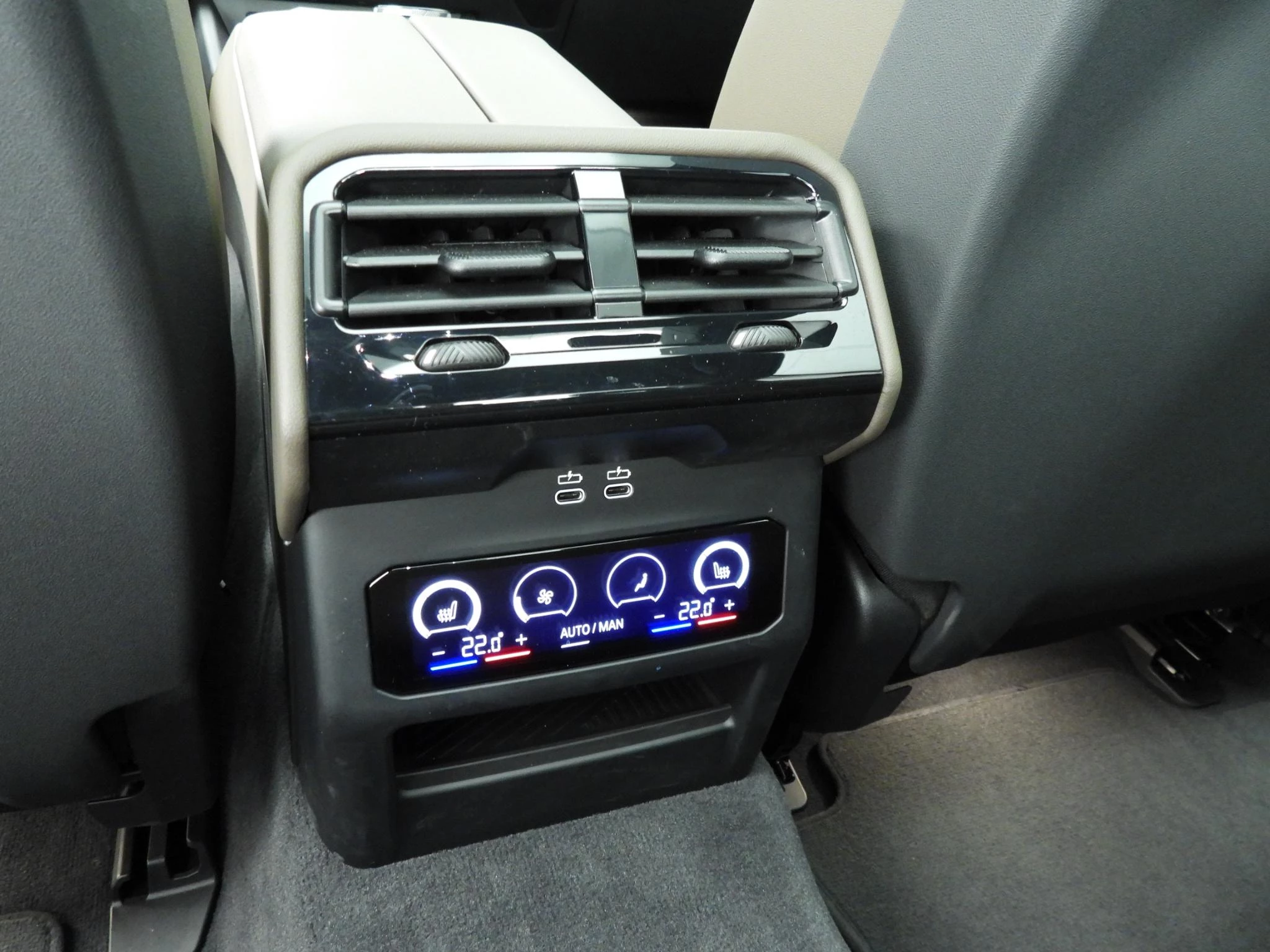 Hoofdafbeelding BMW i5