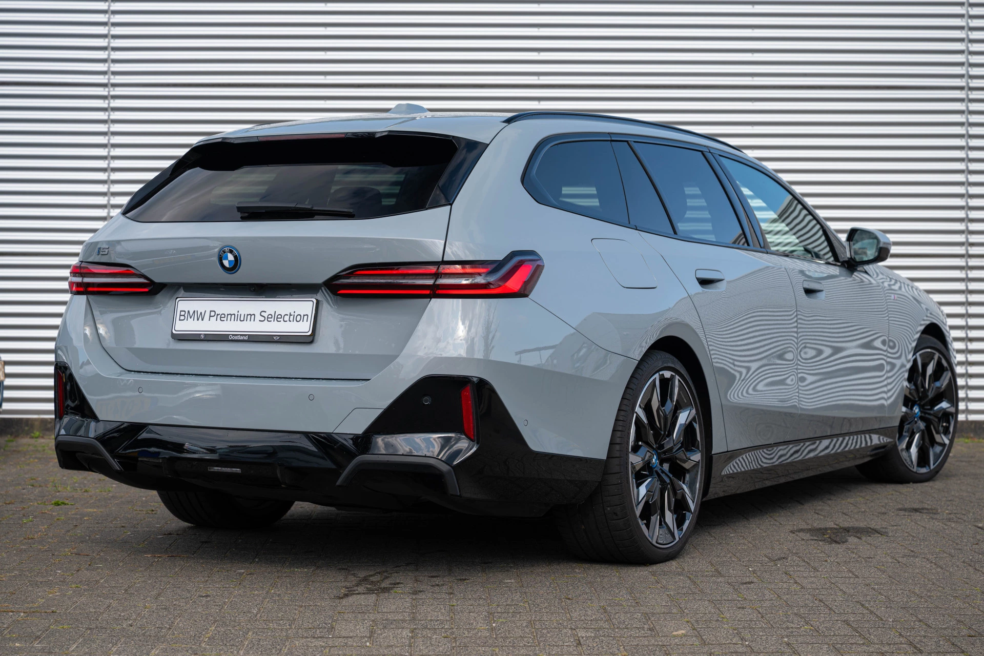 Hoofdafbeelding BMW i5