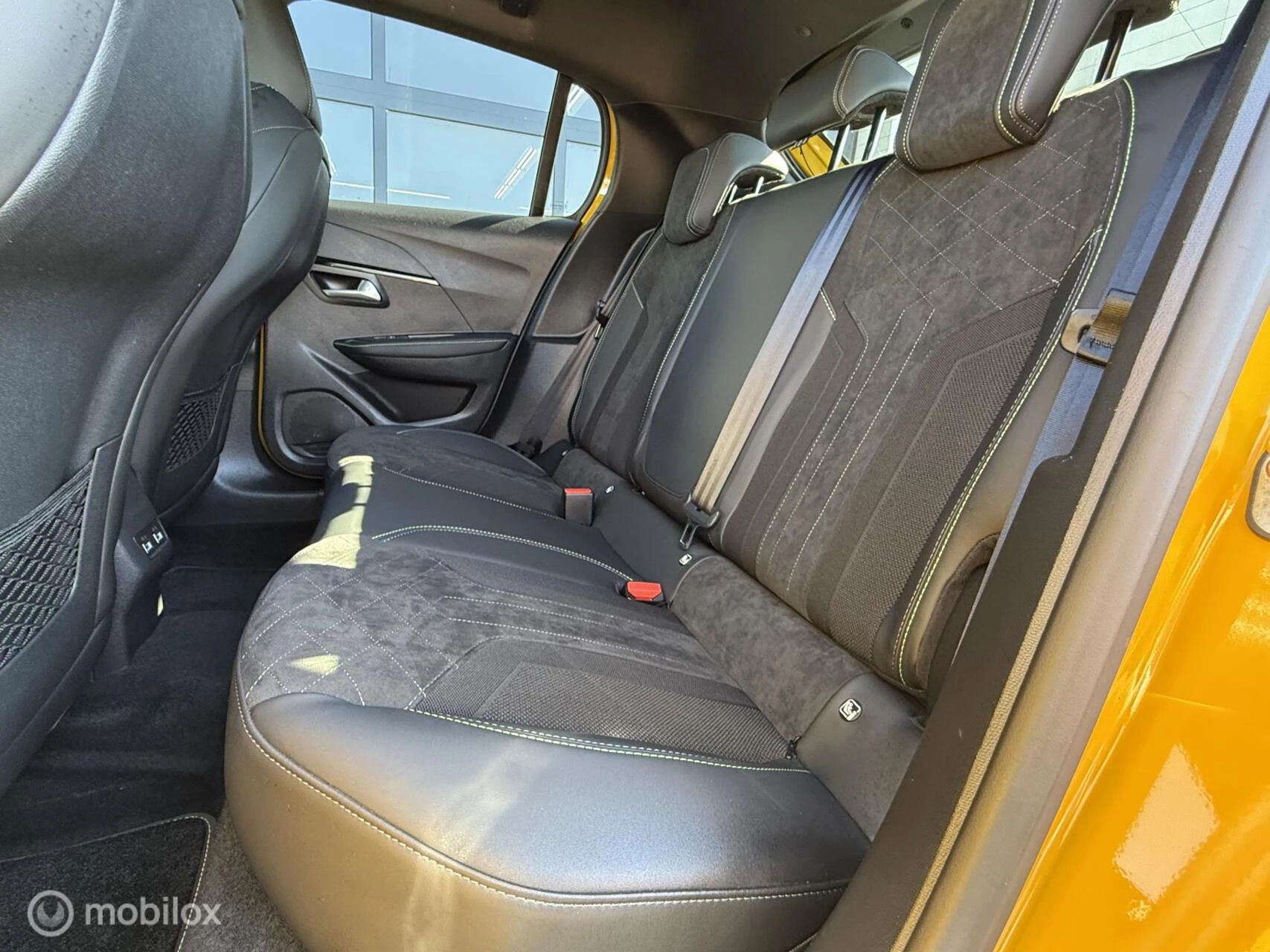 Hoofdafbeelding Peugeot e-208