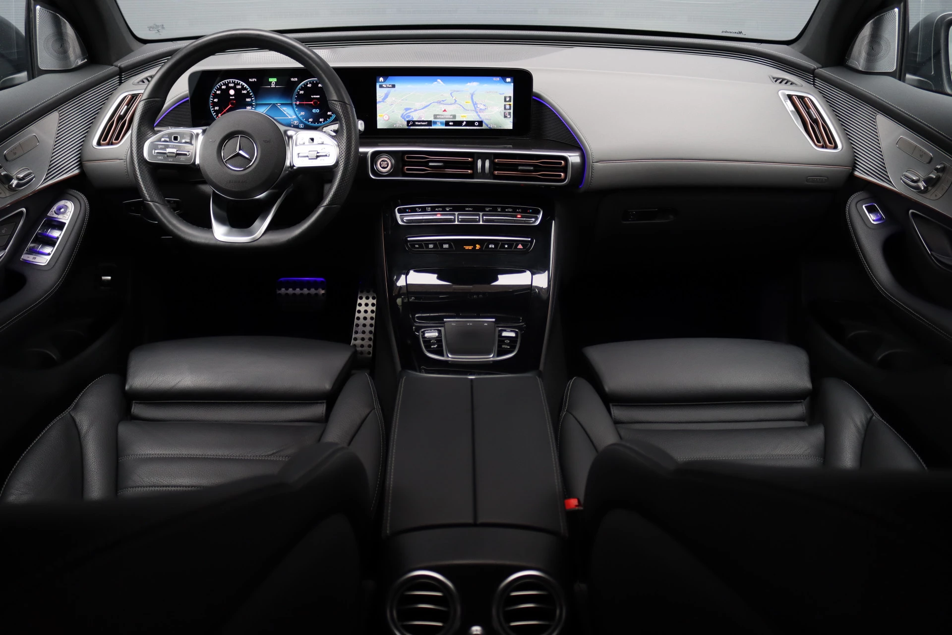Hoofdafbeelding Mercedes-Benz EQC