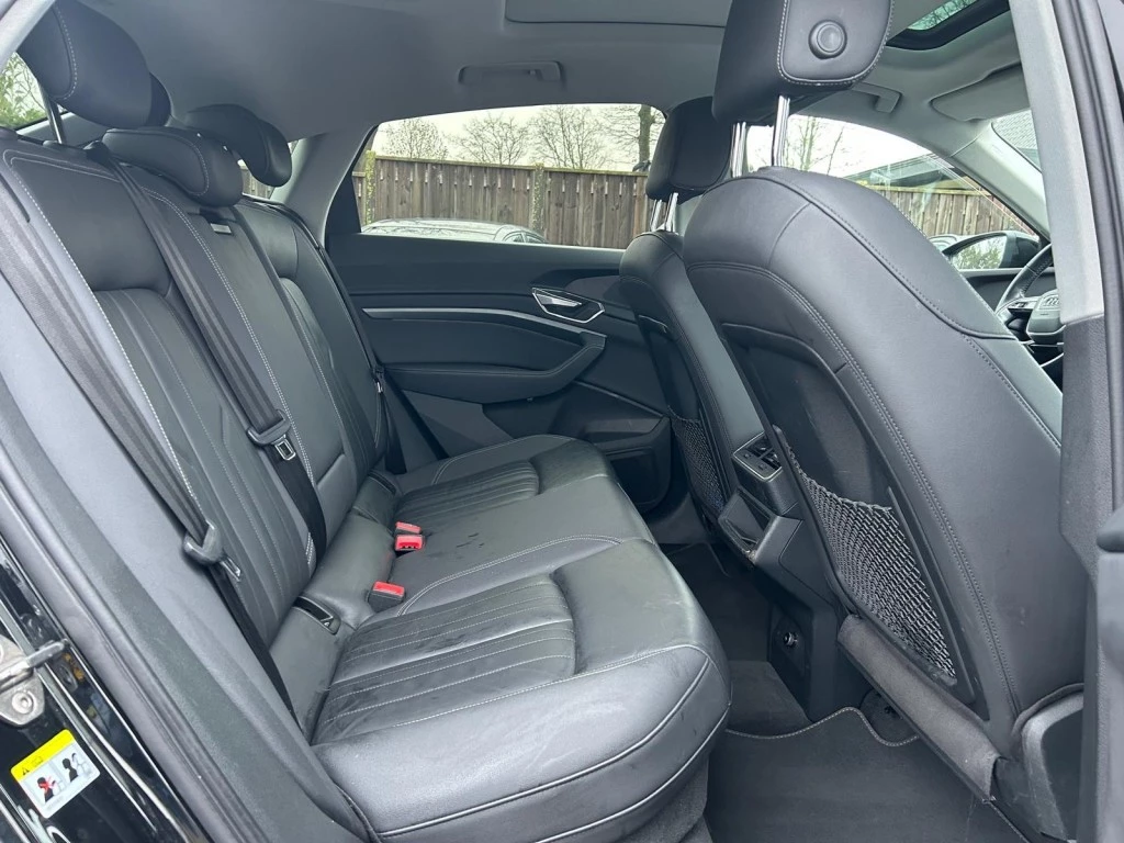 Hoofdafbeelding Audi e-tron