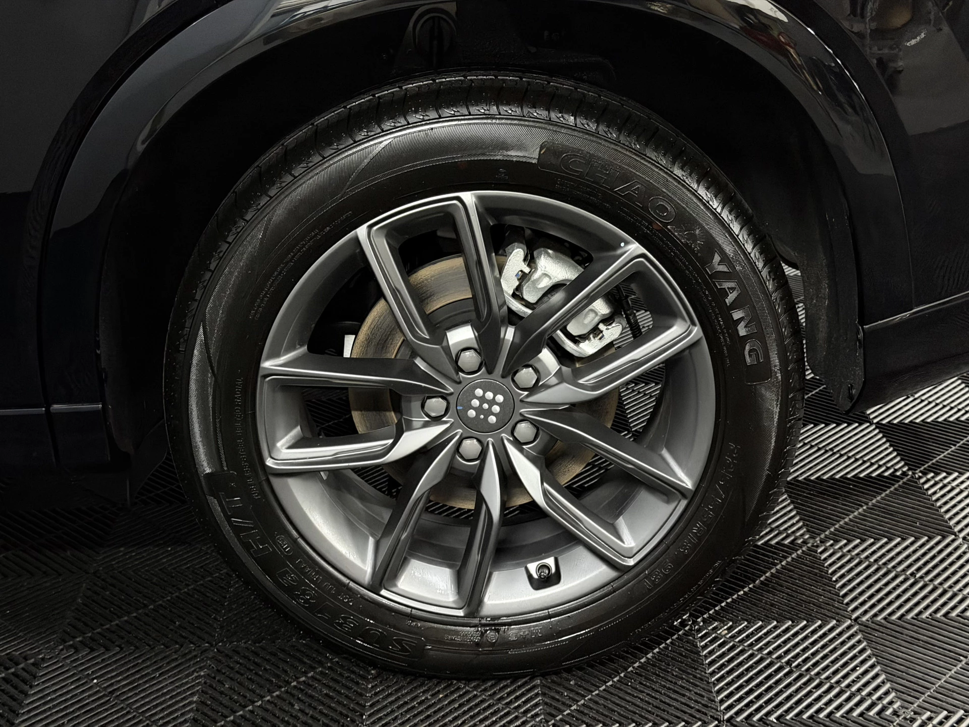 Hoofdafbeelding DFSK E5 PHEV