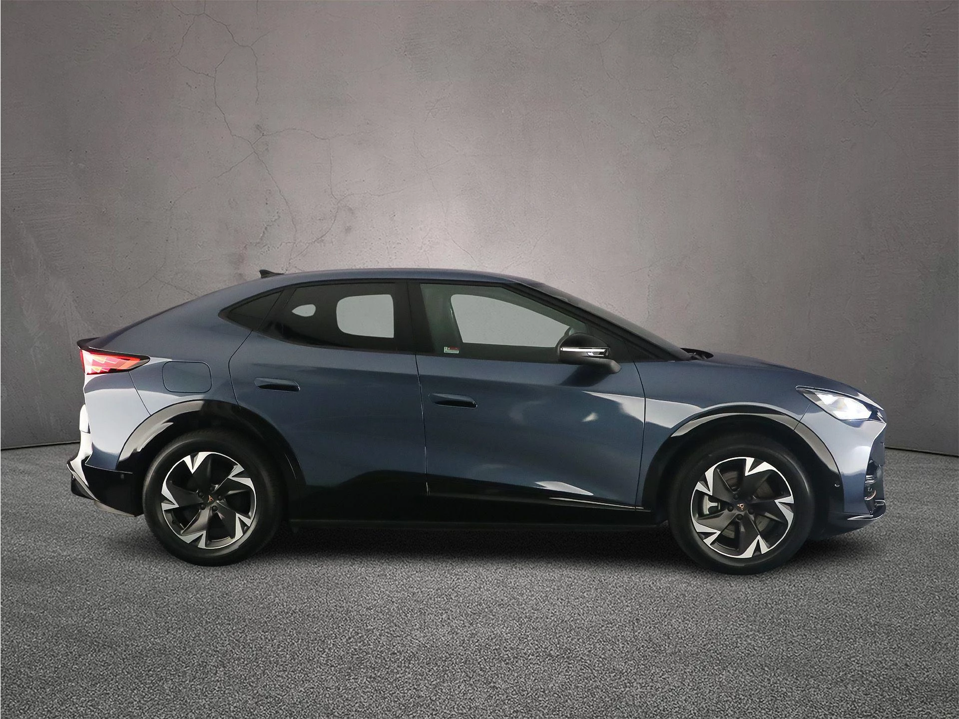 Hoofdafbeelding CUPRA Tavascan