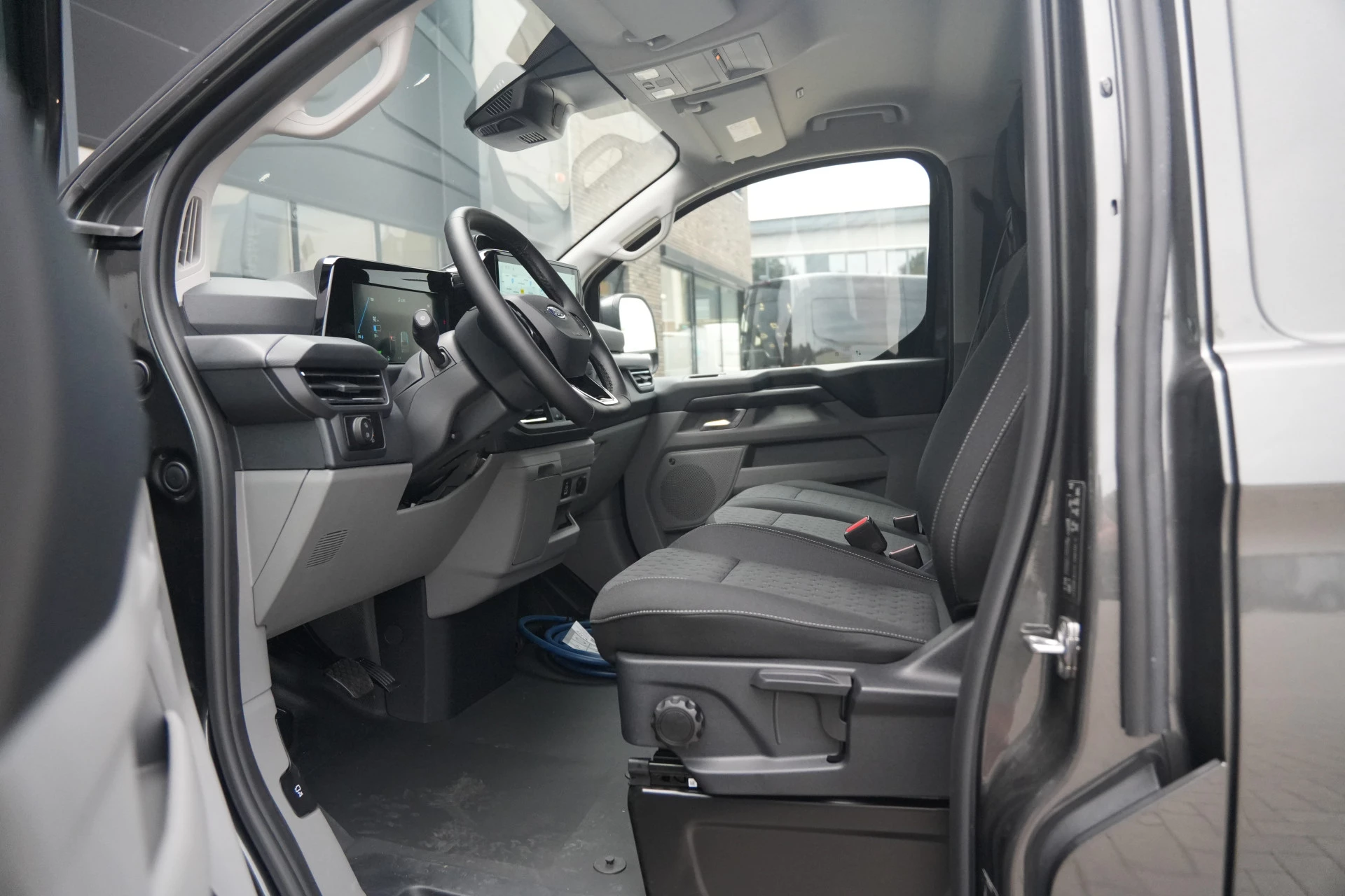 Hoofdafbeelding Ford E-Transit Custom