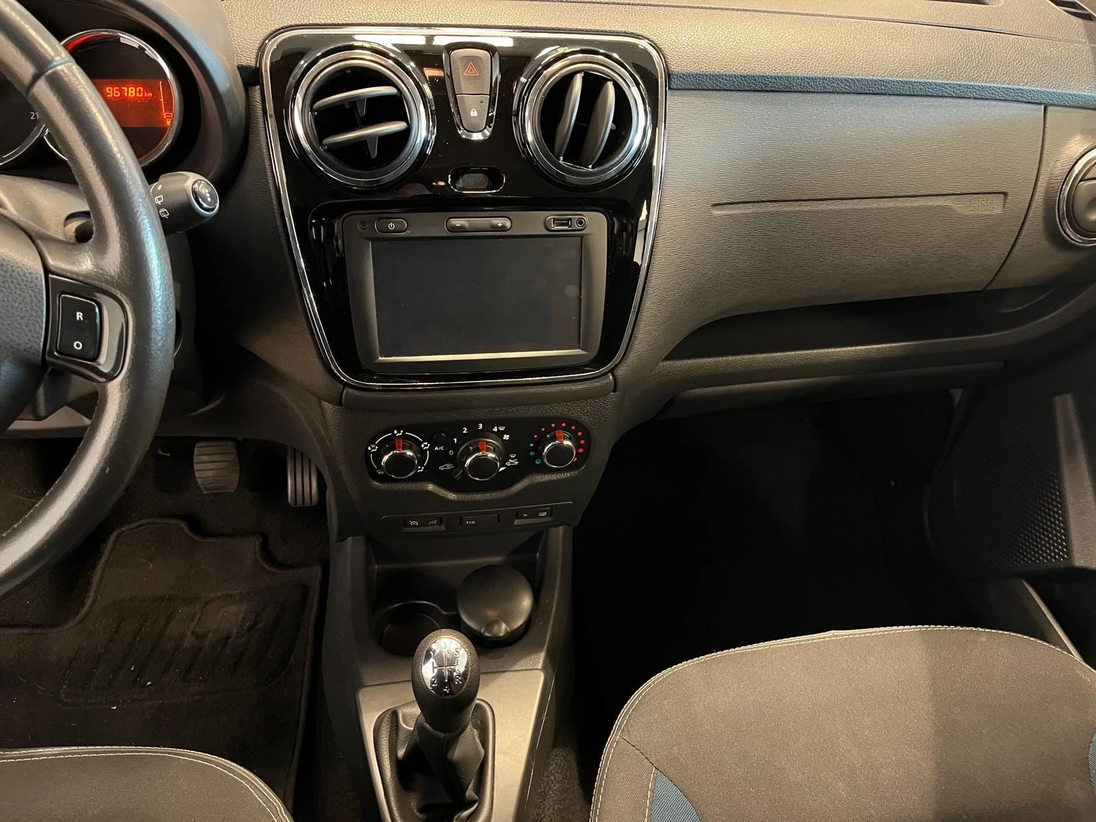 Hoofdafbeelding Dacia Dokker