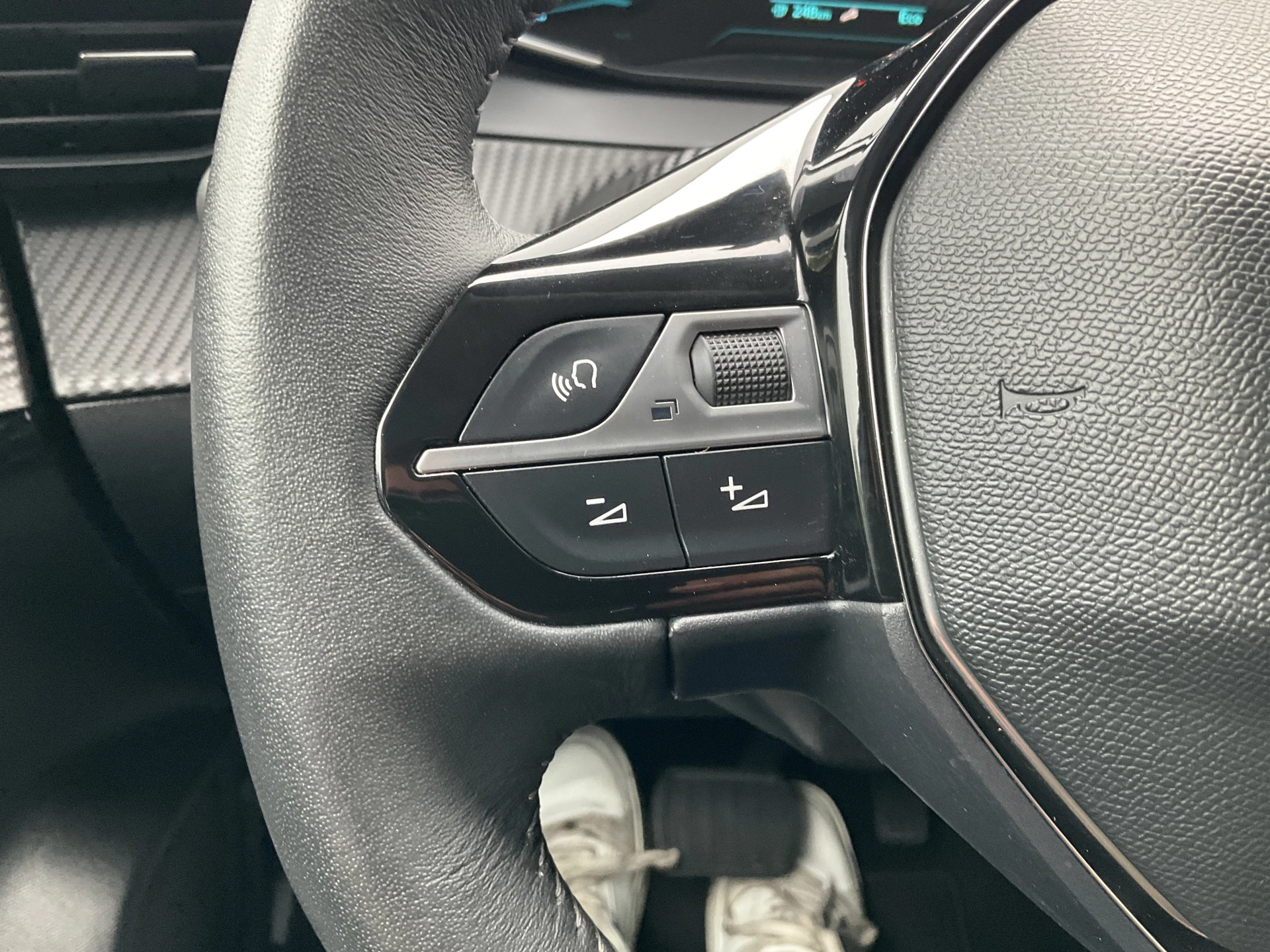 Hoofdafbeelding Peugeot e-208