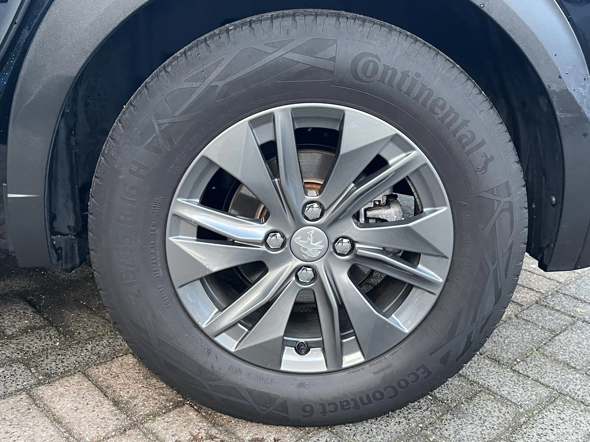 Hoofdafbeelding Peugeot e-2008