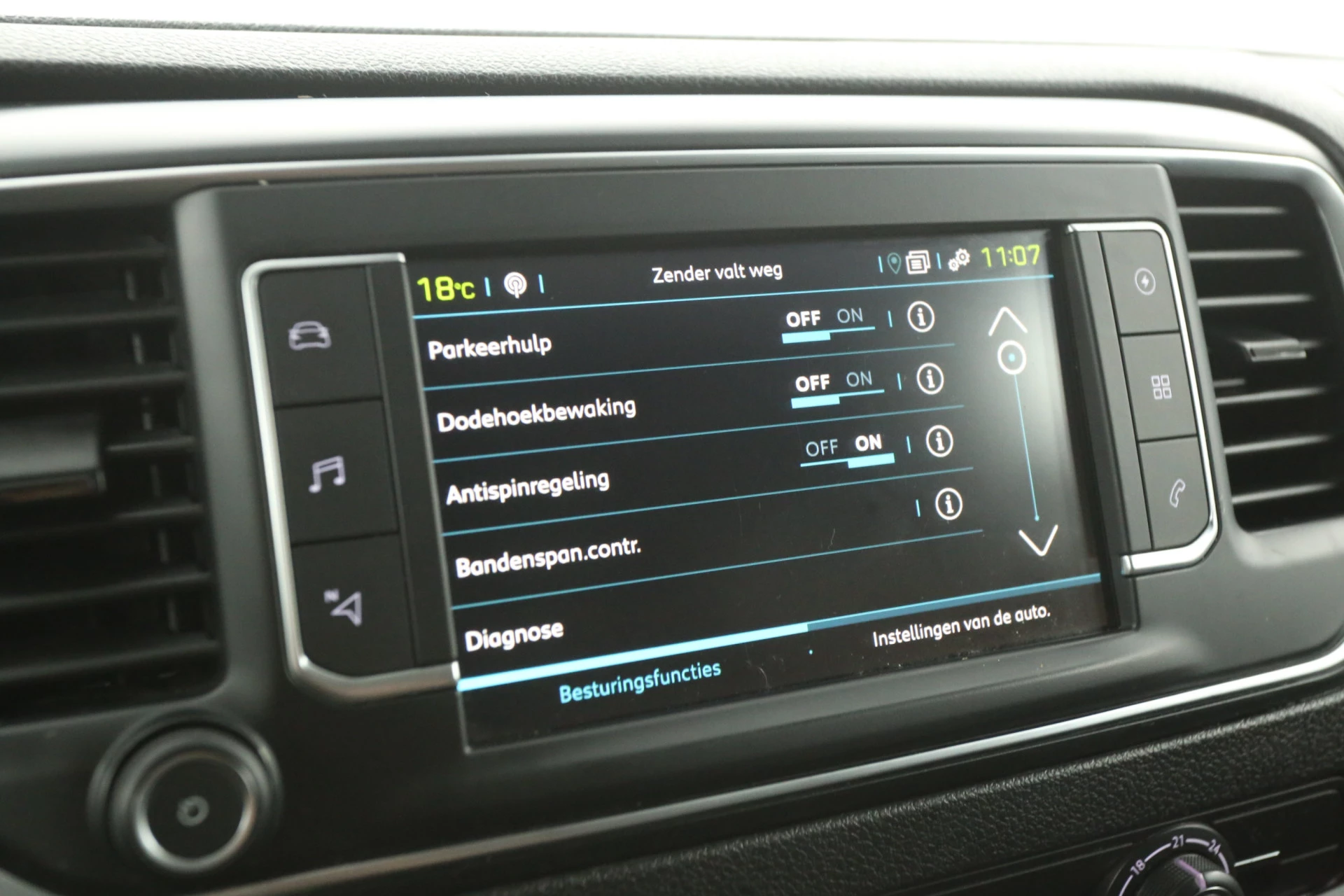 Hoofdafbeelding Peugeot e-Expert