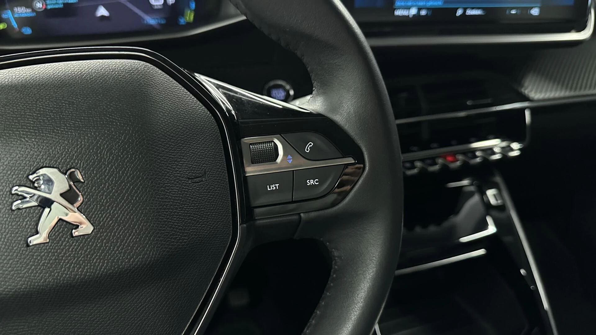 Hoofdafbeelding Peugeot e-2008