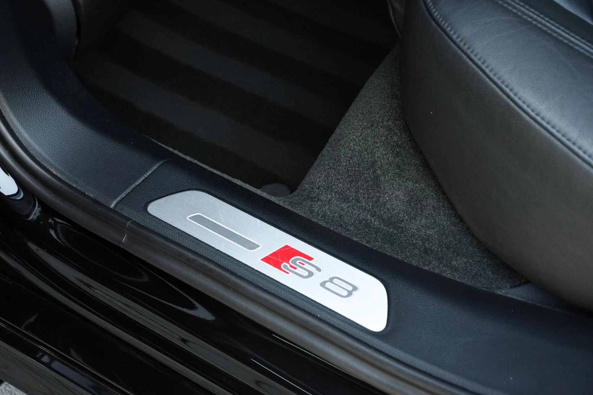 Hoofdafbeelding Audi S8