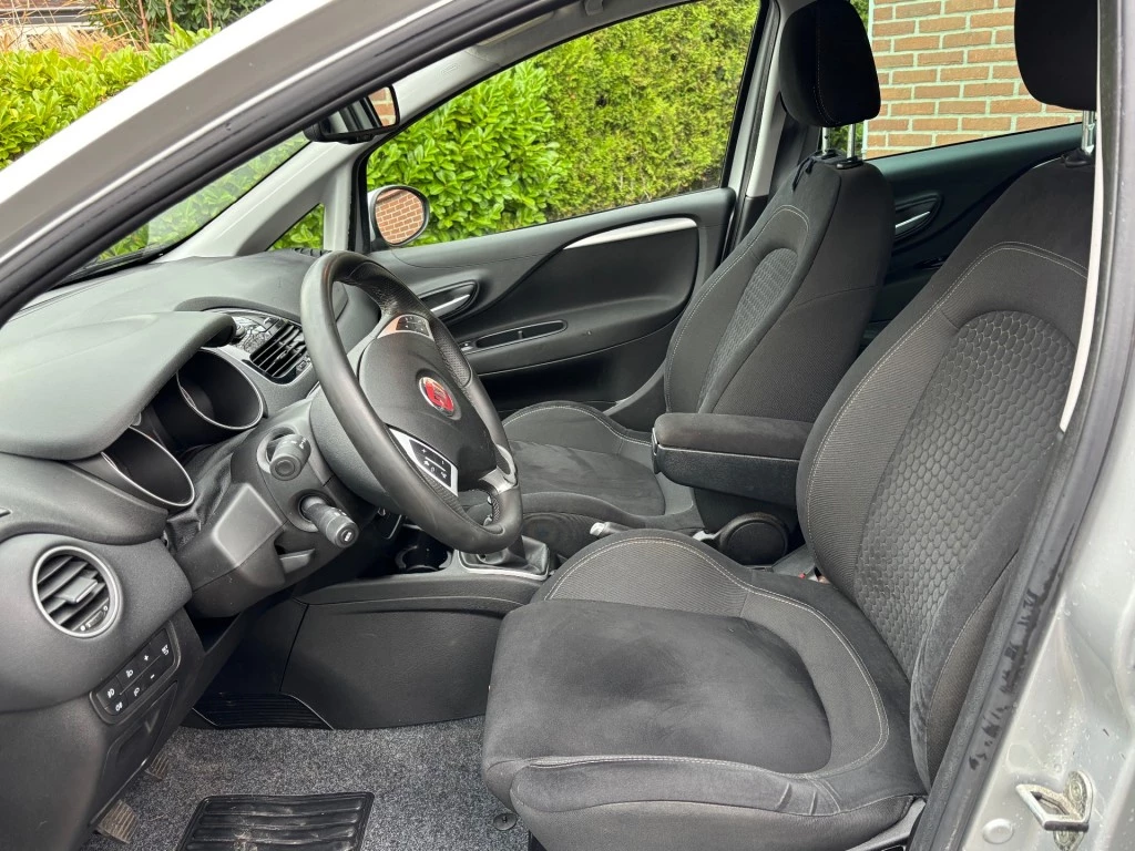 Hoofdafbeelding Fiat Punto