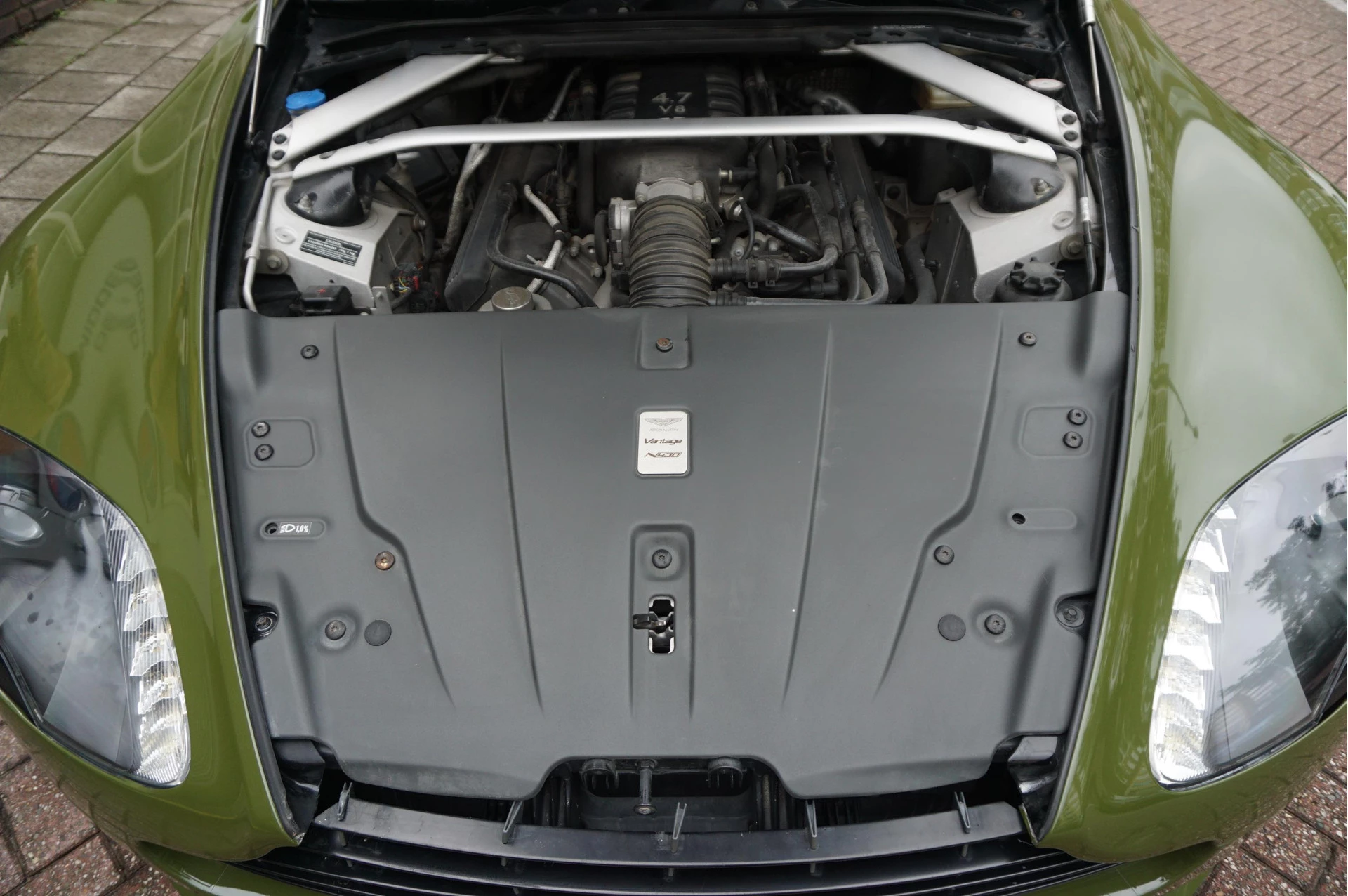 Hoofdafbeelding Aston Martin V8 Vantage