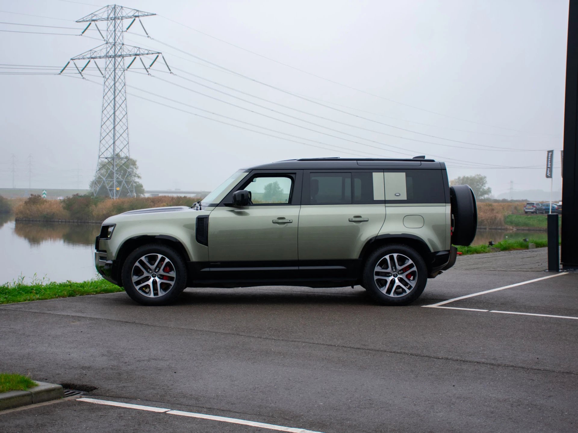 Hoofdafbeelding Land Rover Defender