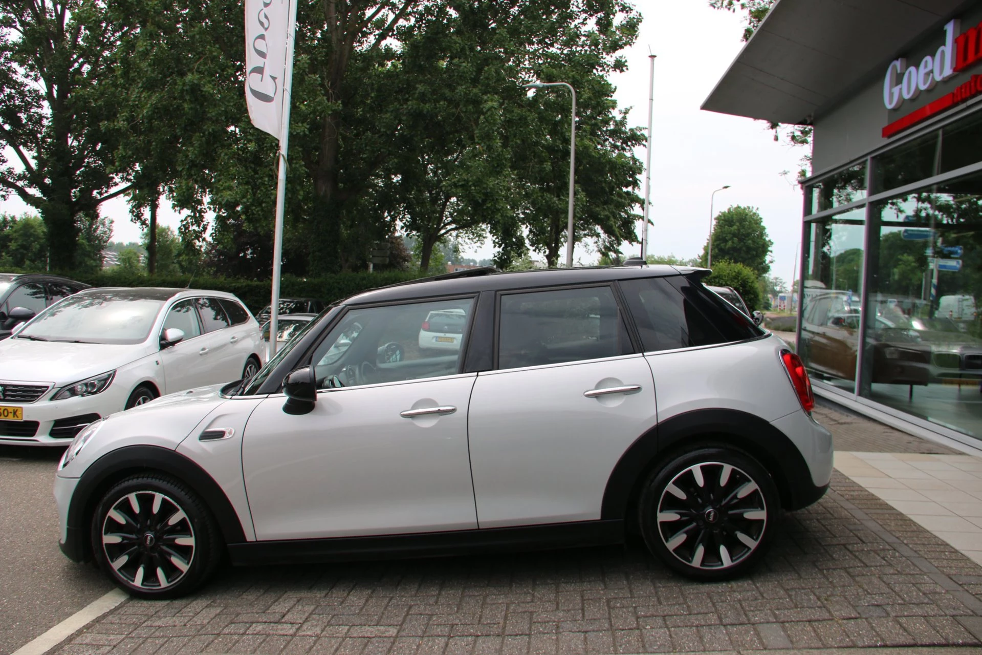 Hoofdafbeelding MINI 5-deurs