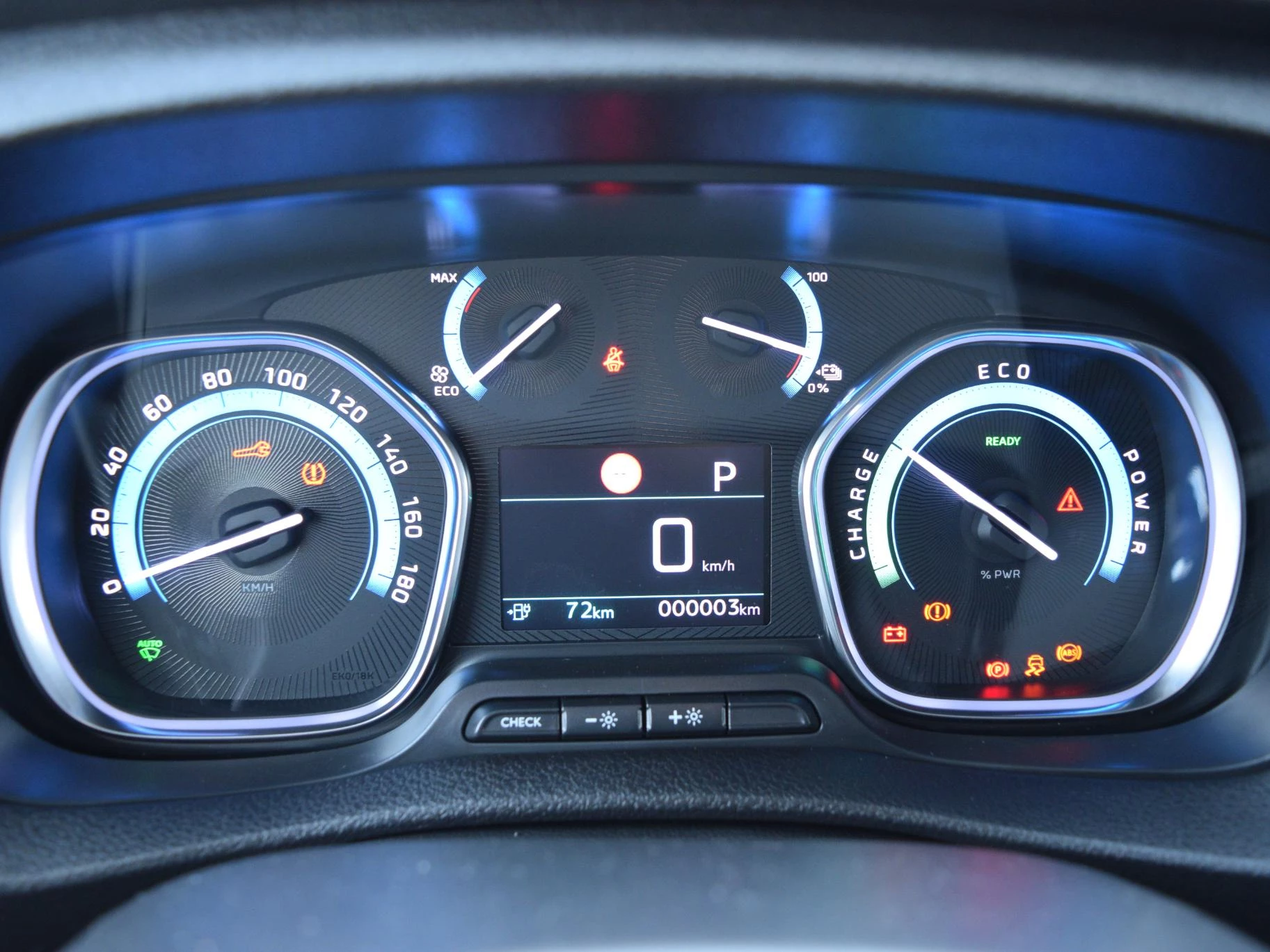 Hoofdafbeelding Peugeot e-Expert