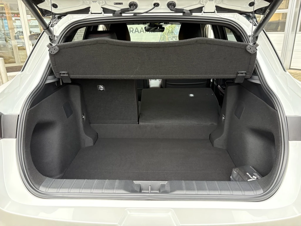 Hoofdafbeelding Lexus LBX