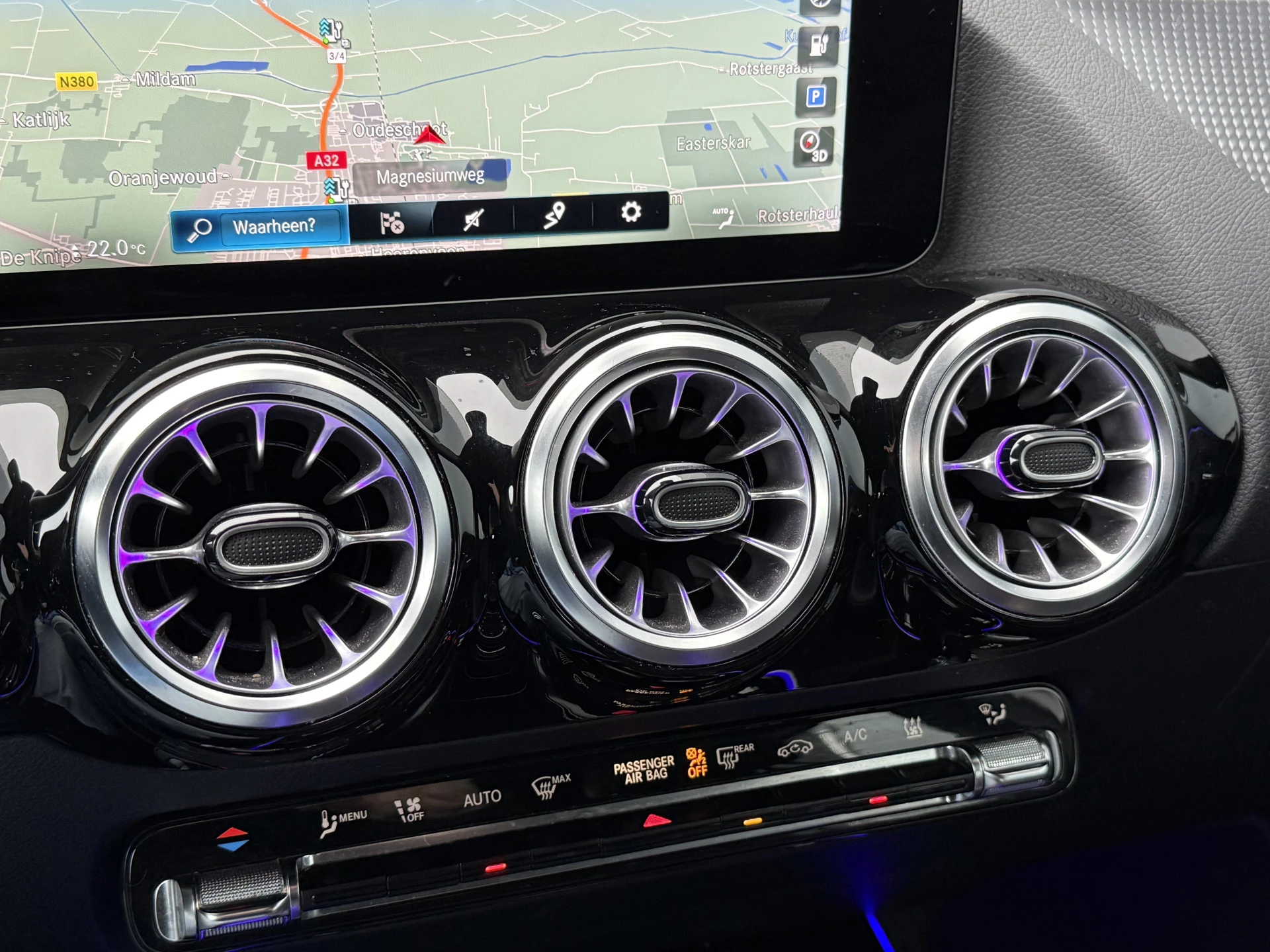 Hoofdafbeelding Mercedes-Benz EQA