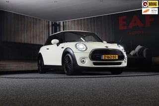 Hoofdafbeelding MINI Cooper Mini Mini 1.5 Cooper Chili / AUT / FACELIFT / Navi / Cruise Control / Ecc / Elek Pakket / Led / Pdc / 17 Inch