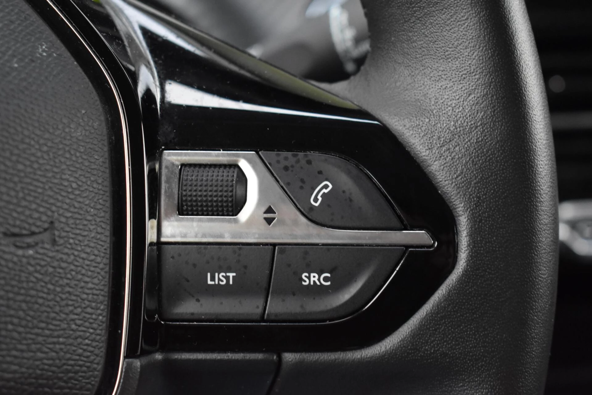 Hoofdafbeelding Peugeot e-208