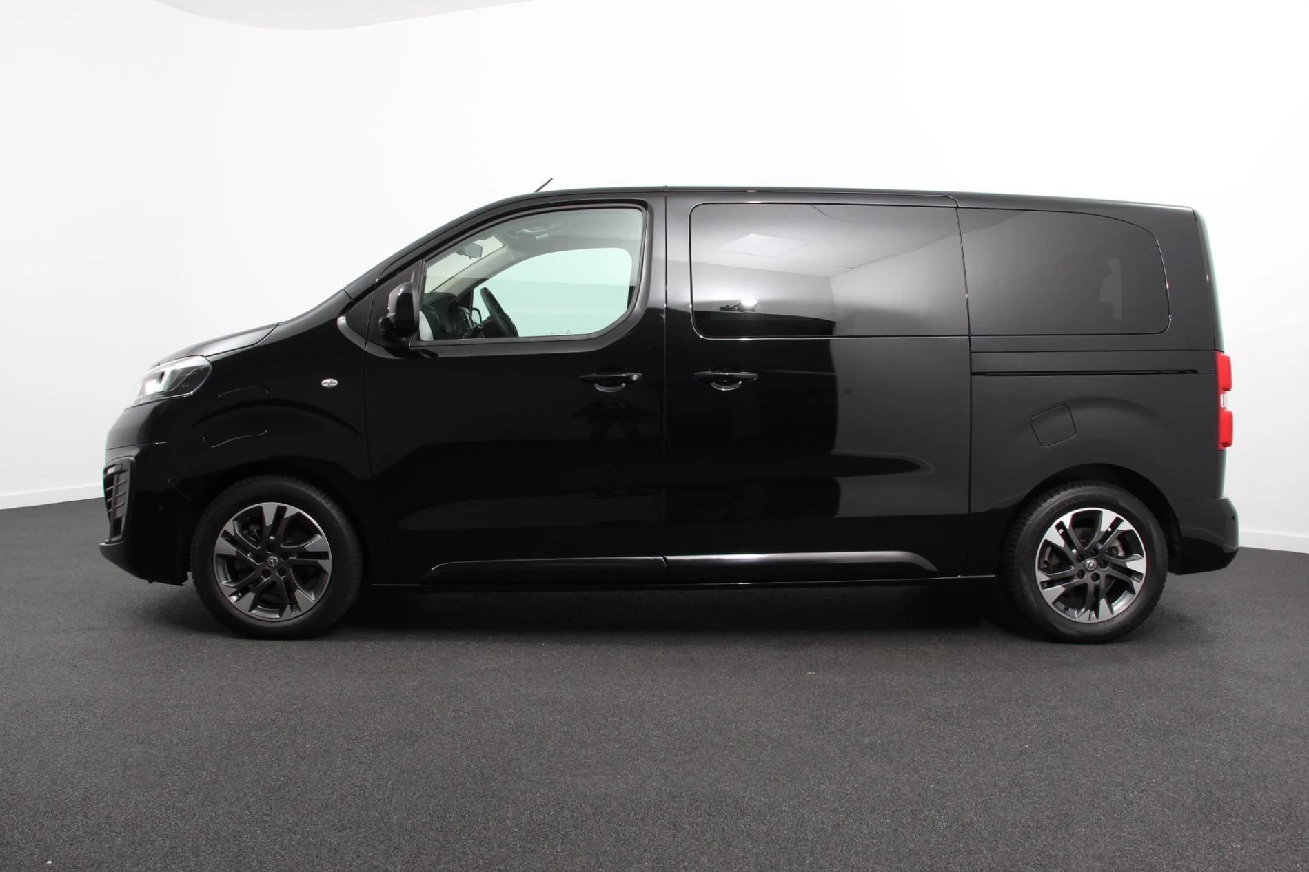 Hoofdafbeelding Opel Vivaro-e