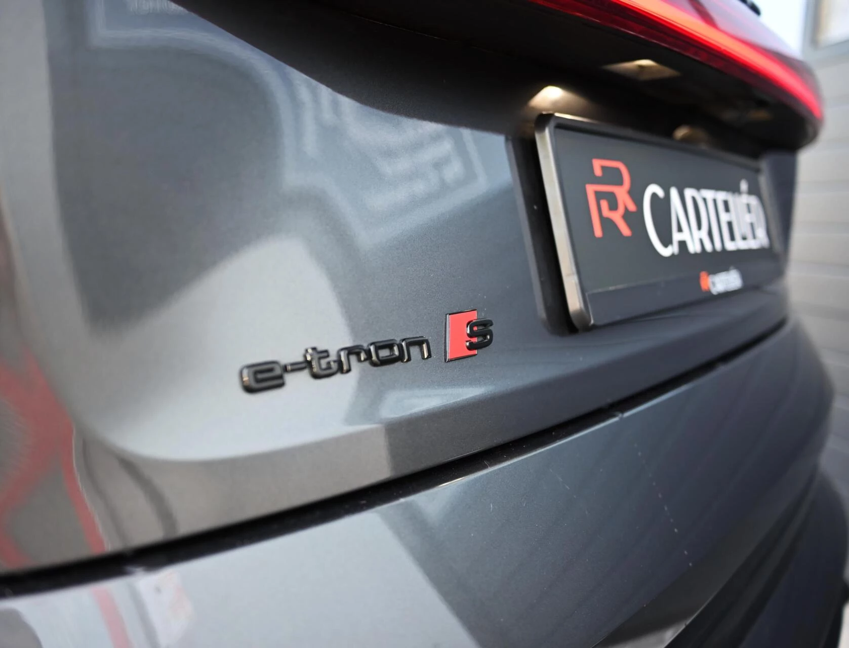 Hoofdafbeelding Audi e-tron