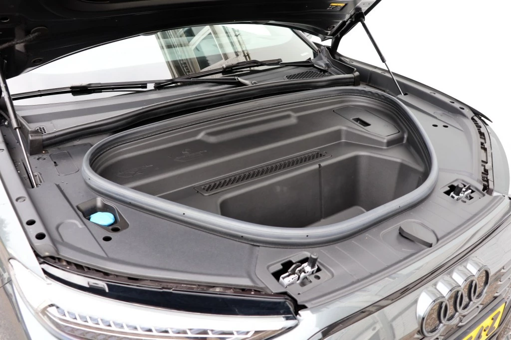 Hoofdafbeelding Audi Q6 e-tron