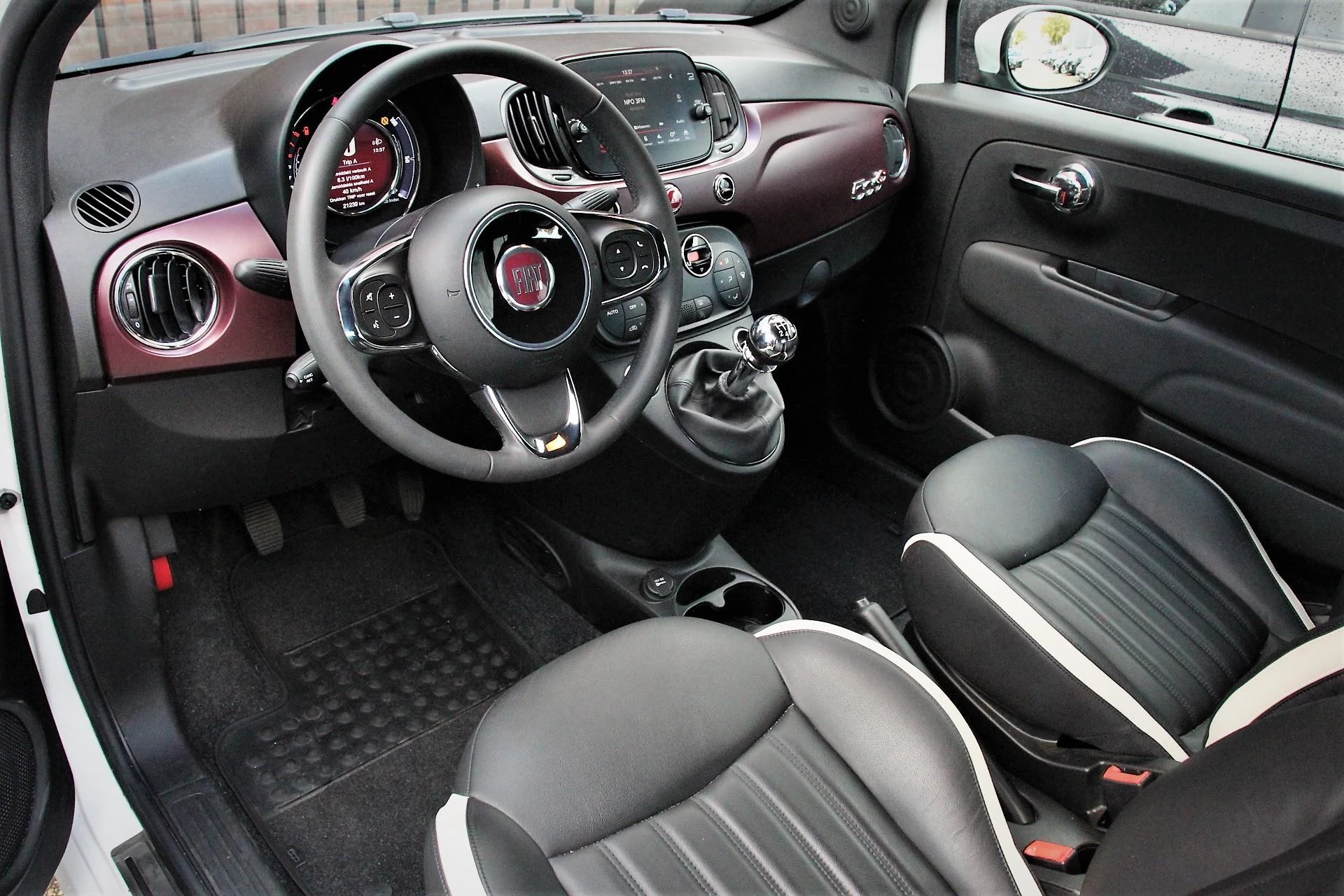 Hoofdafbeelding Fiat 500C