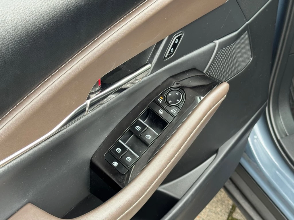 Hoofdafbeelding Mazda CX-30