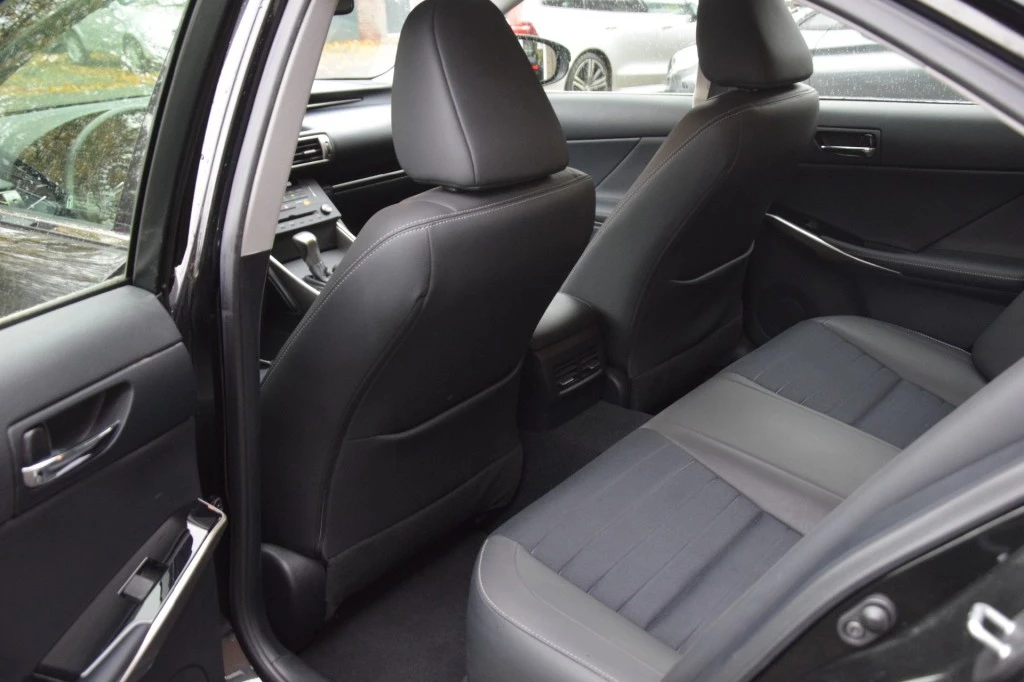 Hoofdafbeelding Lexus IS