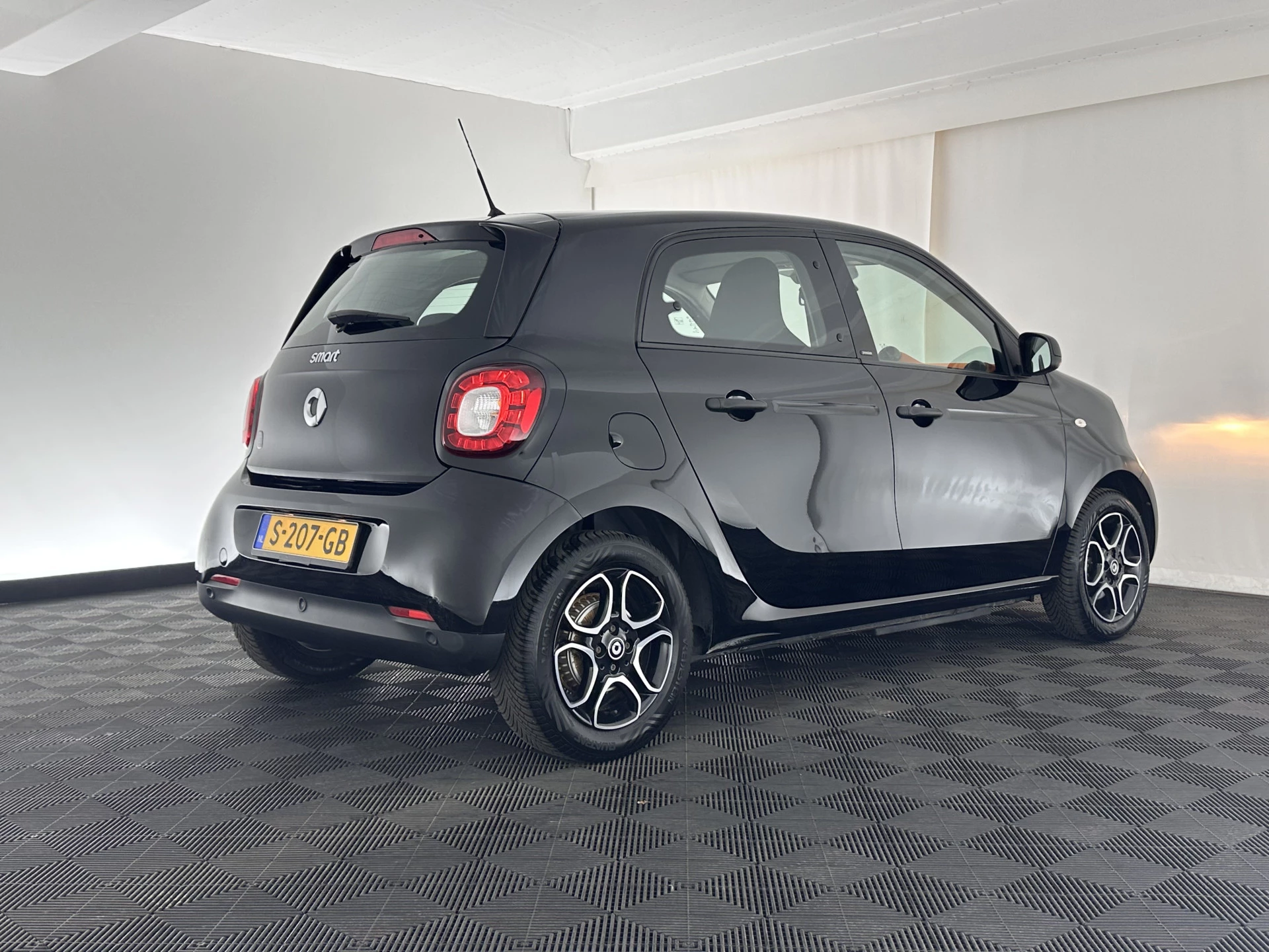 Hoofdafbeelding Smart Forfour