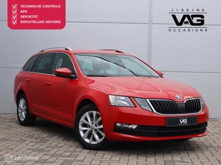 Skoda Octavia Combi 1.5 TSI Automaat Trekhaak Stoelverwarming CarPlay