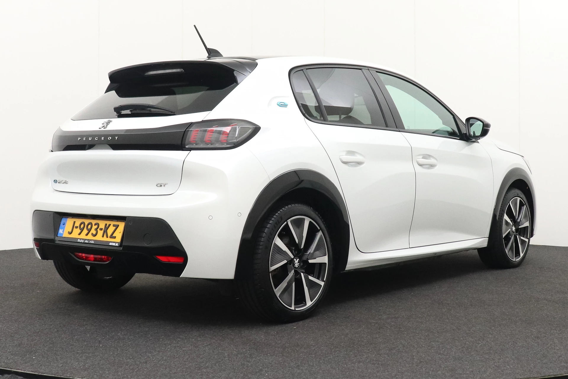 Hoofdafbeelding Peugeot e-208