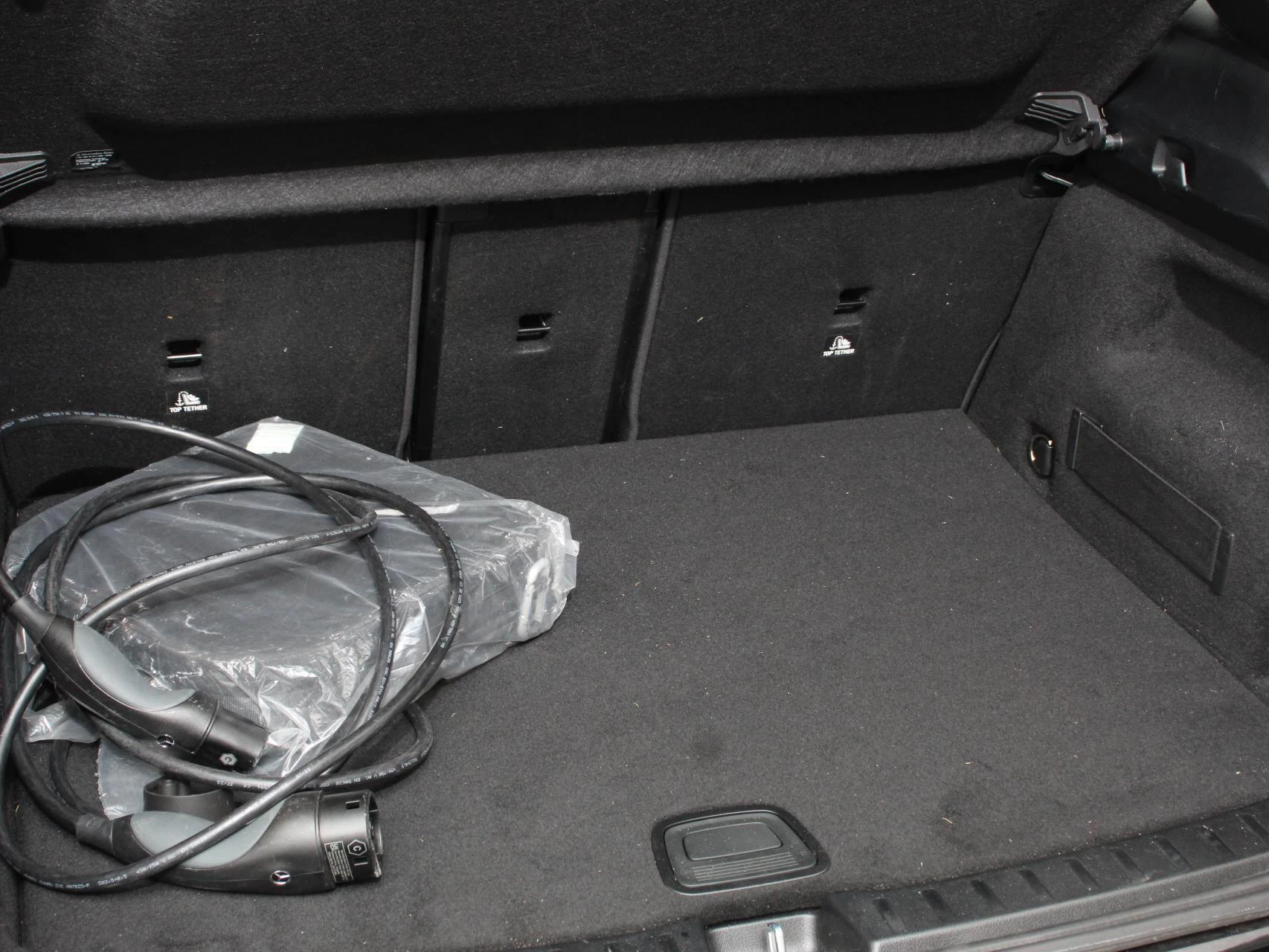 Hoofdafbeelding Mercedes-Benz EQA