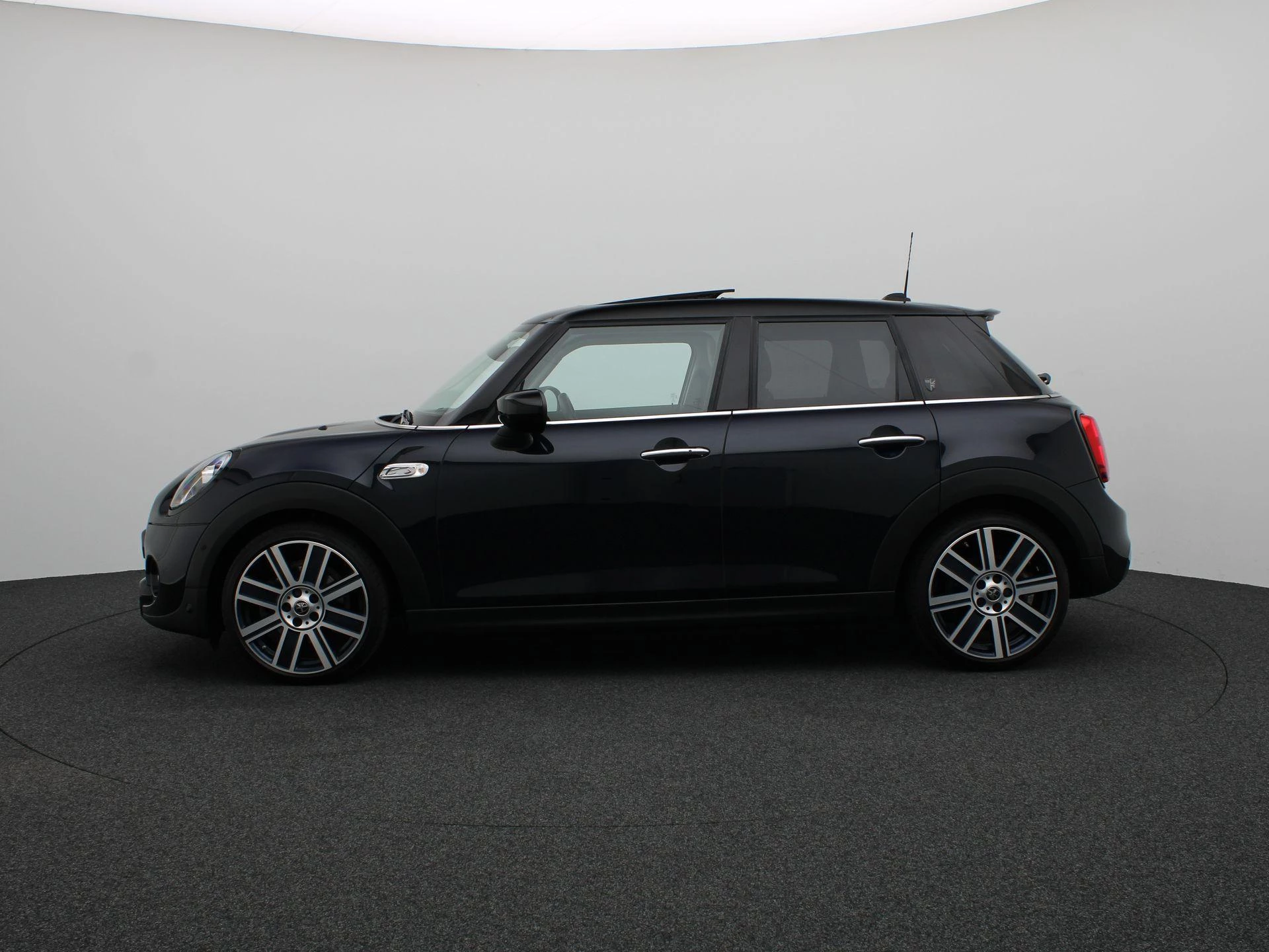 Hoofdafbeelding MINI 5-deurs