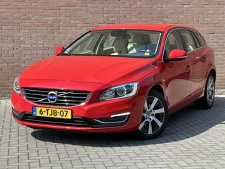 Volvo V60 2.4 D6 AWD Summum Dealer Onderhouden - 1e Eig - Leder - 149DKM