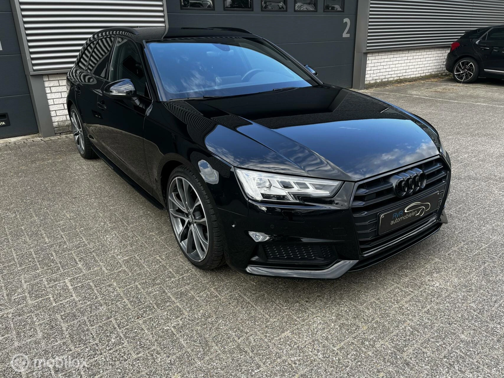 Hoofdafbeelding Audi S4