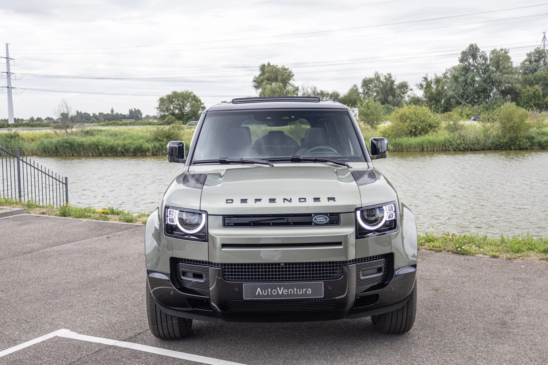 Hoofdafbeelding Land Rover Defender