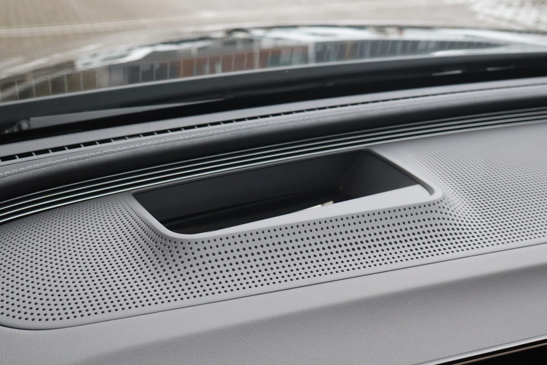 Hoofdafbeelding Mercedes-Benz EQC