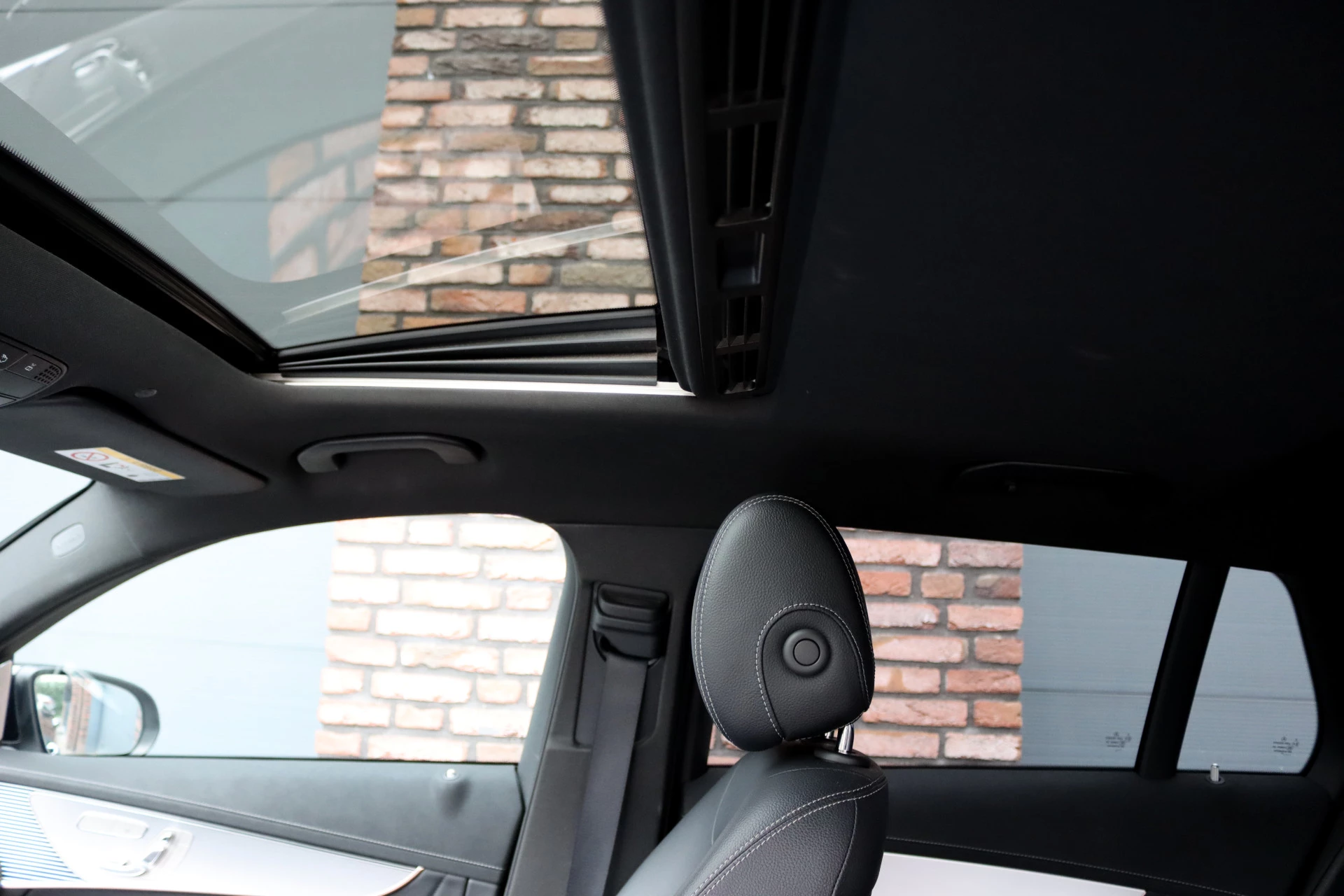 Hoofdafbeelding Mercedes-Benz EQC