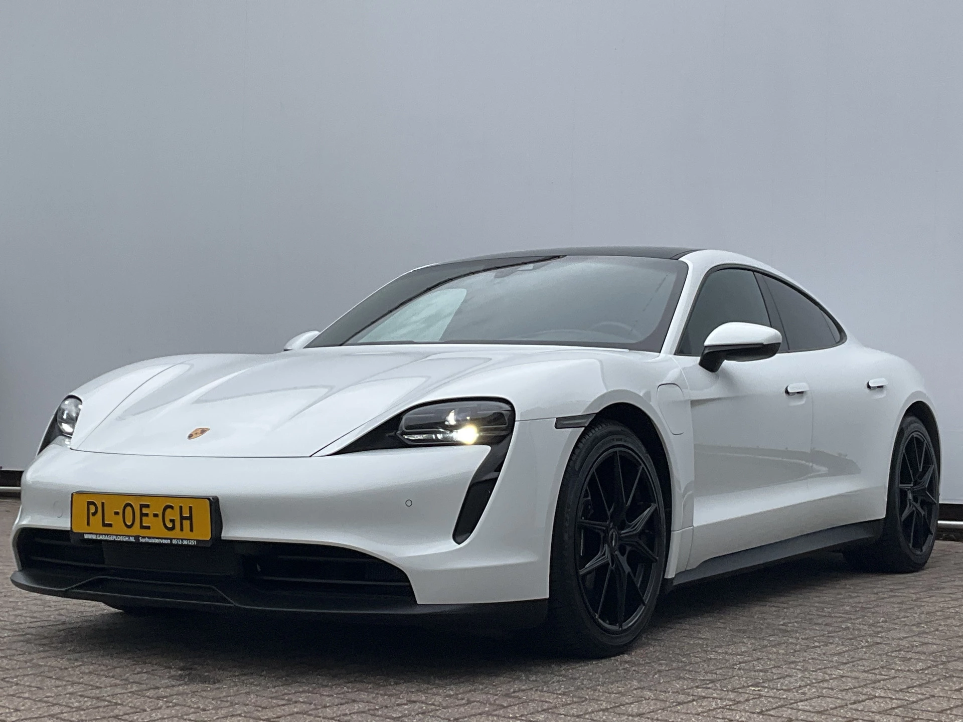 Hoofdafbeelding Porsche Taycan