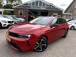 Hoofdafbeelding Opel Astra Opel Astra Sports Tourer 1.6 Turbo Hybrid Stoel/Stuur Verwarming, Camera, App Connect