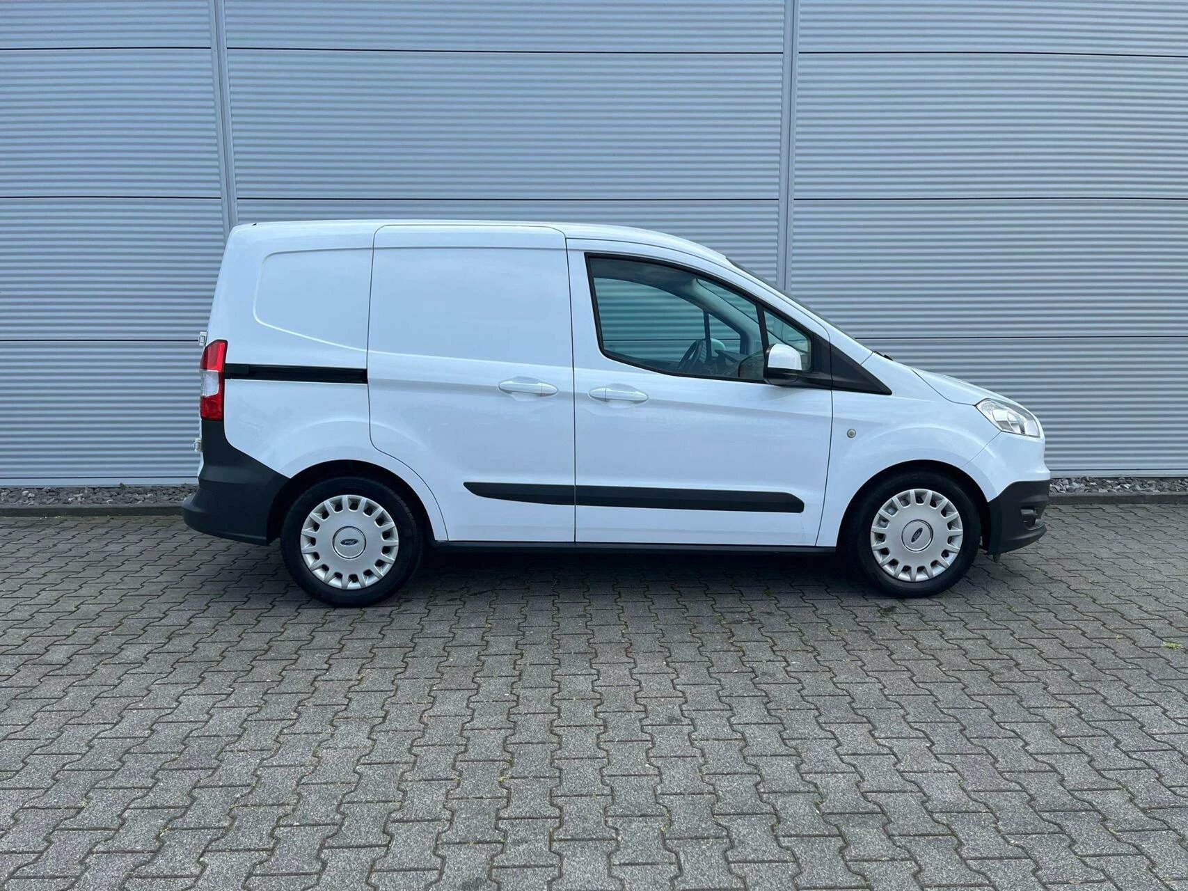 Hoofdafbeelding Ford Transit Courier